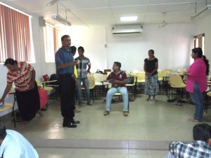 Ravindra explaining on counseling aspects in conflict resolution.